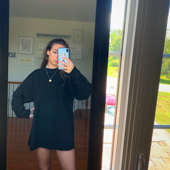 Black long sleeve - Picture 1 of 2